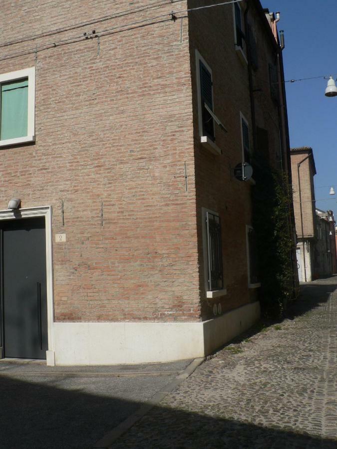 La Casa Sulla Vecchia Riva Daire Ferrara Dış mekan fotoğraf